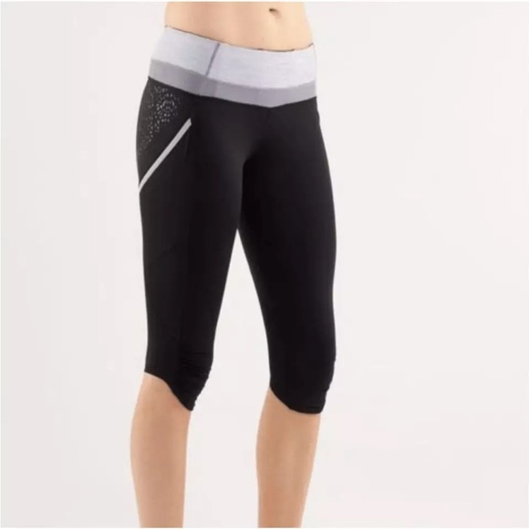 Lululemon Run a Marathon Cropped Leggings - Picture 3 of 14